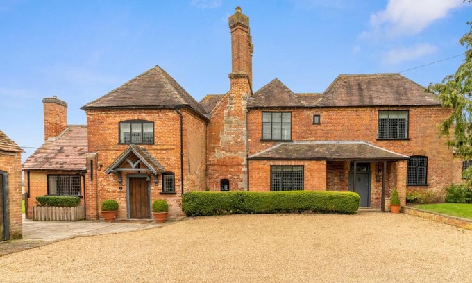 Alcester Casa | The Hunting Lodge at Ragley Estate