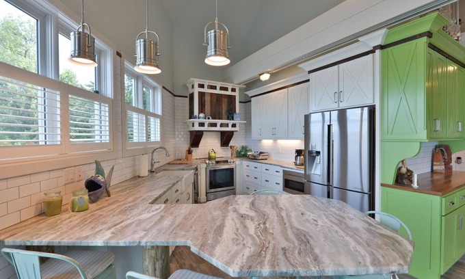 Prospect Casa | The Iconic Captain's Nest on the Ohio River