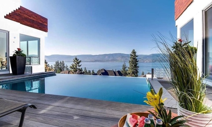 Southwest Mission Villa | The Infinity Villa | No Service Fees | Theatre
