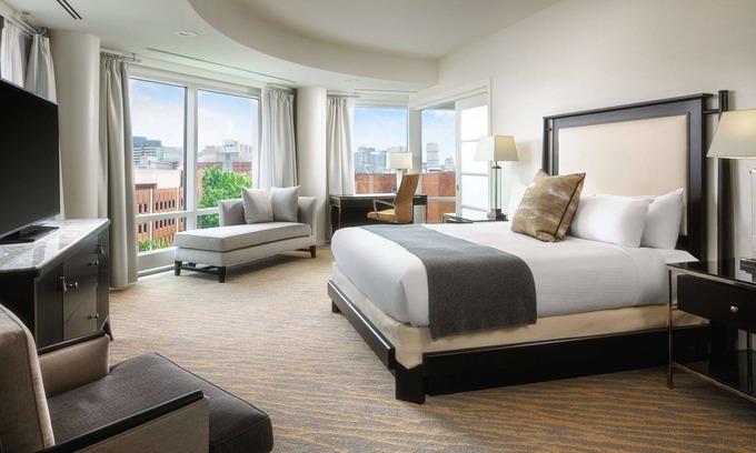 University City Hotel | The Inn at Penn, A Hilton Hotel