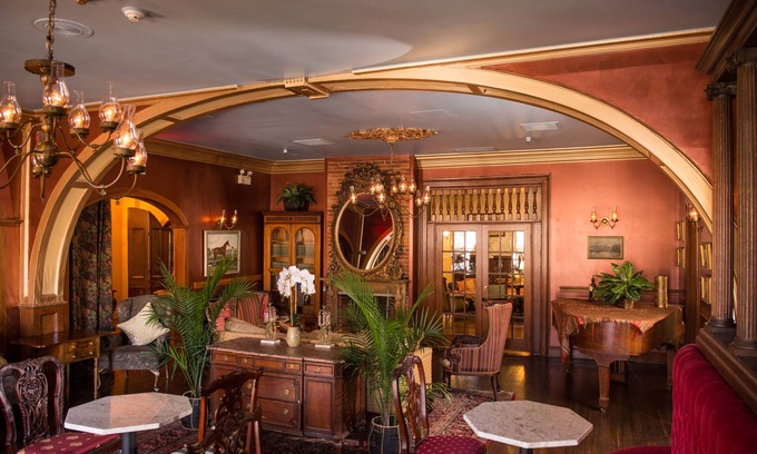 Saratoga Springs Hotel | The Inn at Saratoga