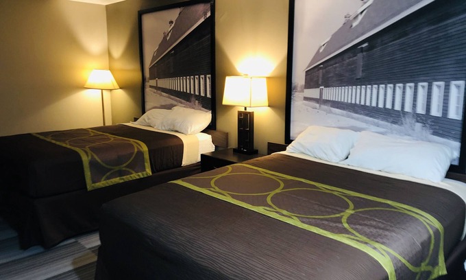 Chalco Hotel | The Inn & Suites SW Omaha