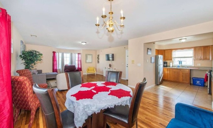Ironbound District Apartamento | The Inviting Escape 5BR |8 Min to EWR | Parking.