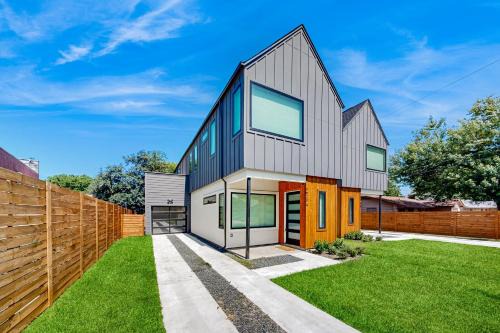 Highland Casa | The Isabelle's - Units A & B