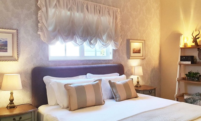 Somerset West Cama Y Desayuno | El Ivy Cottage B & B en Villa Adalbert Guest House