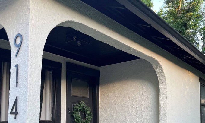 East Central Cabina | The Ivy League Cottage