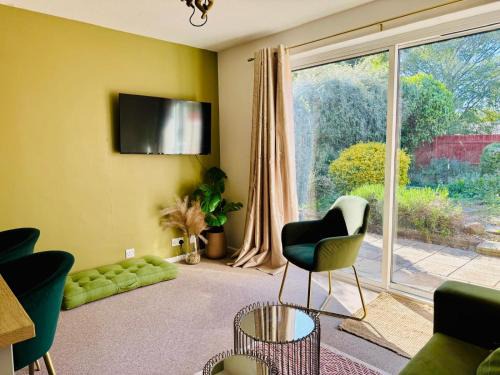 Cambridge Casa | The Jade House - Cambridge Rental with Garden and BBQ, Near City Centre