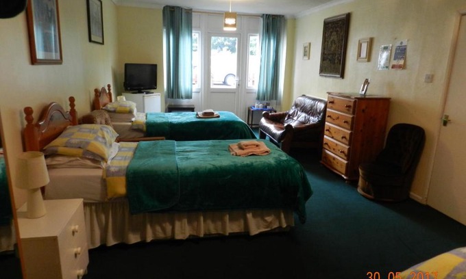 Bradley Stoke Casa | The Jays Guest House