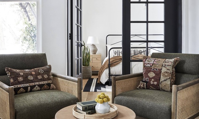 Northeast Santa Fe Apartamento | The Juliette - Stunning 1 Bedroom Steps from The Plaza, Free Parking