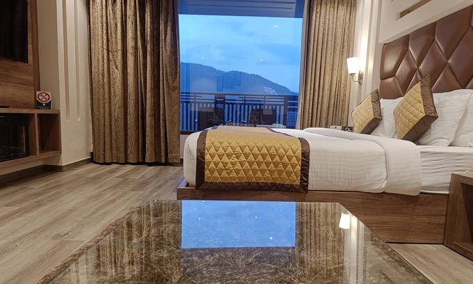 Shimla Hotel | The Jungle Mountain Retreat