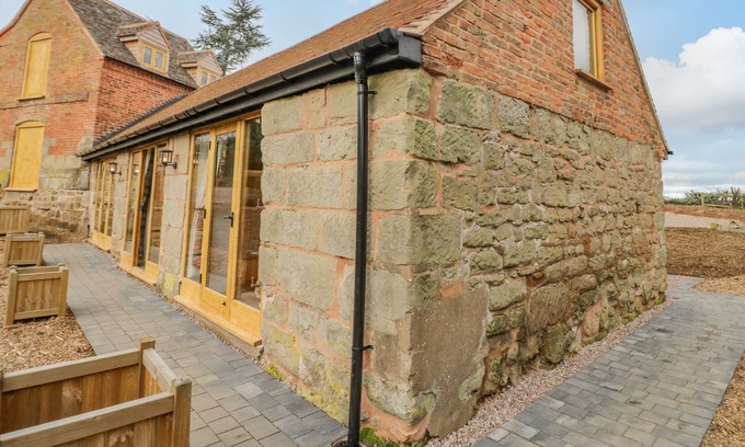 Shobdon Otro | THE KEEPERS LODGE, romantic, character holiday cottage in Hartlebury