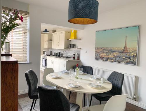 York Apartamento | The Kensingston - Quaint Victorian Home With Free Parking