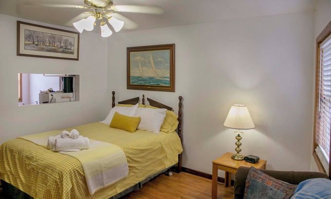 Cameron Apartamento | The Keuka @ The Village Tavern Inn Located in Hammondsport, NY