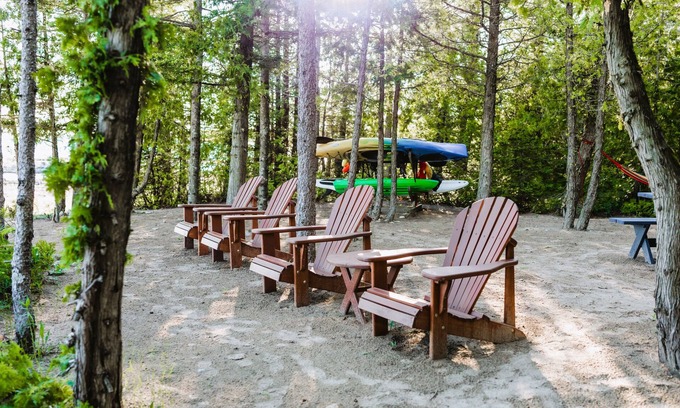 Tobermory Cabaña | The Kickback 3 Bedroom Cottage with Private Beach Tobermory