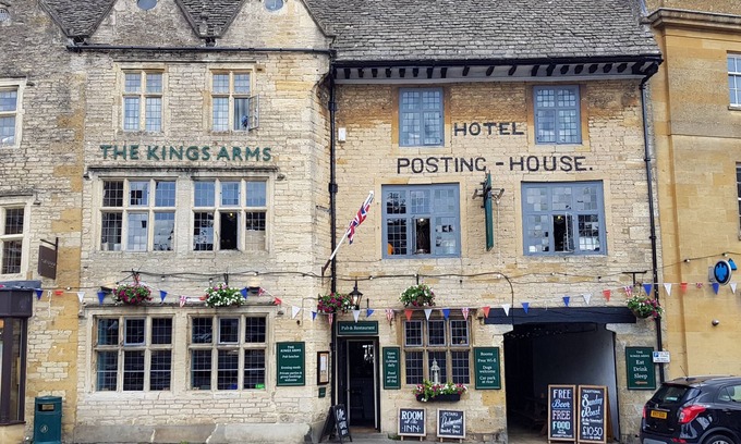 Stow-on-the-Wold Hotel | The Kings Arms