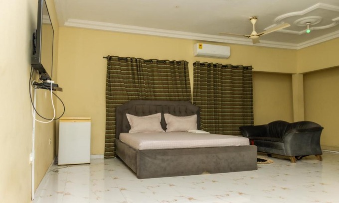 North Legon Casa | THE KINGSVILLE, Bohye, mango lane
