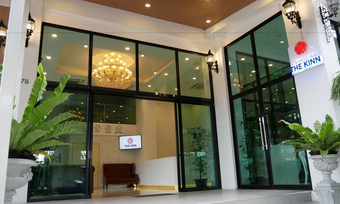 Huai Khwang Hotel | The Kinn