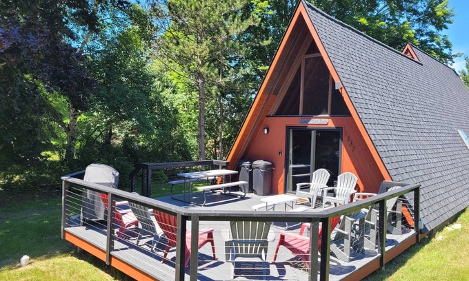 Frankfort Casa | The Koal-Mine-Inn - Fun and Charming with Lots of Character, A/C, and a Great Location!
