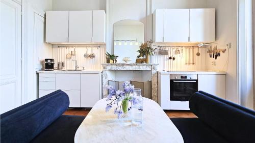 Tourcoing Casa | The Kooch House 1.4