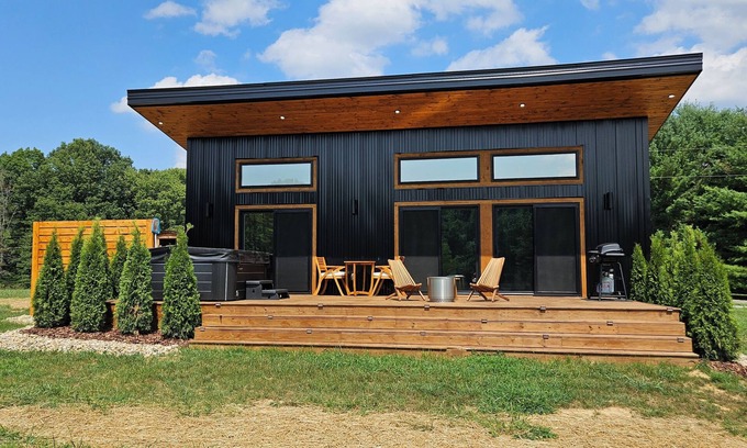 Rockbridge Villa | The Koselig - Lux Villa with Sauna & Hot tub / NEW