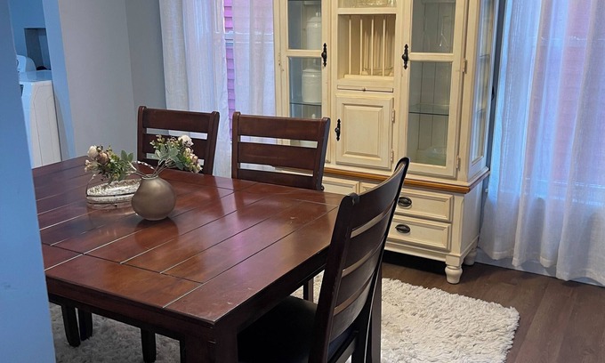 Downtown Buffalo Casa | The L's Luxury 4 -Spacious 4-bedroom house with AC, fitness room in WEST Buffalo