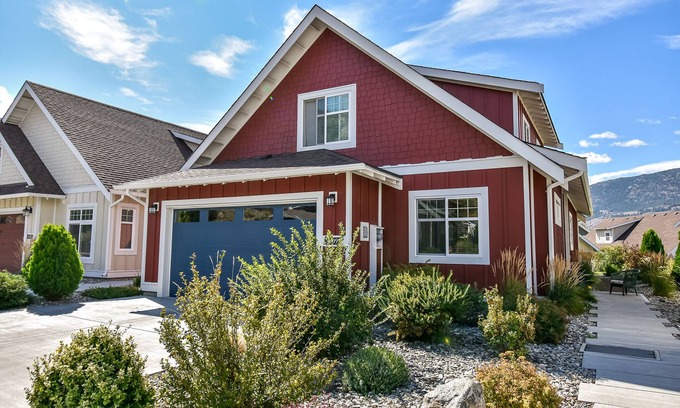Okanagan-Similkameen Cabaña | The Lake Cottage - a relaxing desert getaway!