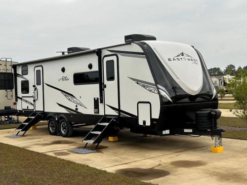 Foley Otro | The Lake Escape RV Meets The Beach