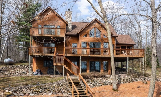 Cumberland Casa | The Lake Home on Beaver Dam Lake in Cumberland, Wisconsin