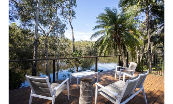 Bogangar Casa | The Lake House - Cabarita Beach