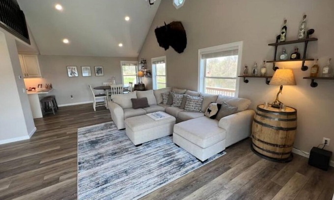 Marshall Casa | The Lake House