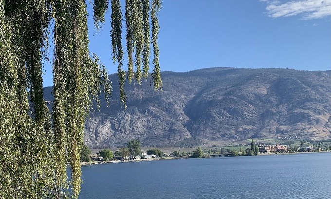 Okanagan-Similkameen Casa | The Lakefront Get-Away!