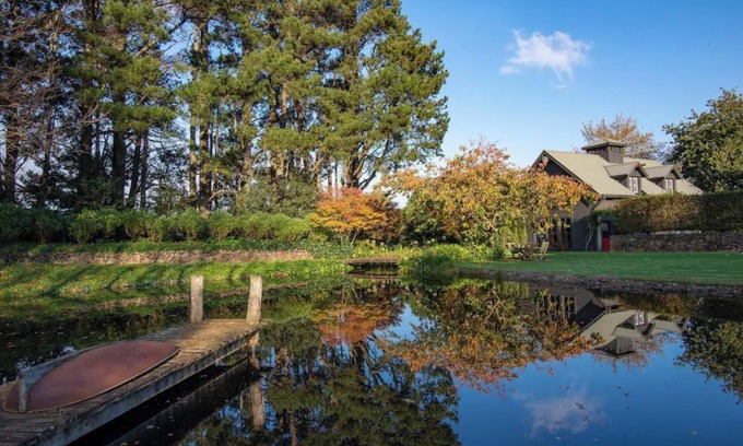 Wildes Meadow Casa | The Lakeside Barn - Design Masterpiece with Views!
