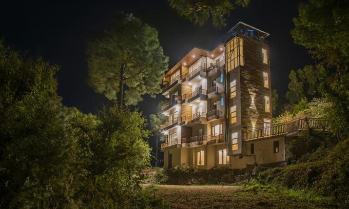 Kumarhatti Cama Y Desayuno | The Lalita's Majestic Pines