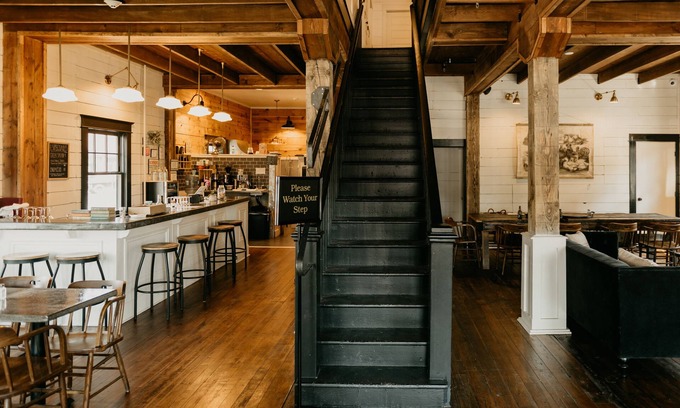 La Grande Casa | The Landing Hotel and Dining