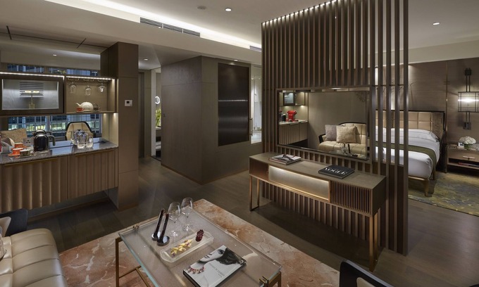 Central Hotel | The Landmark Mandarin Oriental, Hong Kong