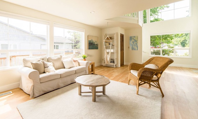 Langley Casa | "The Langley House", a pie del centro, recientemente remodelado, ideal para familias.
