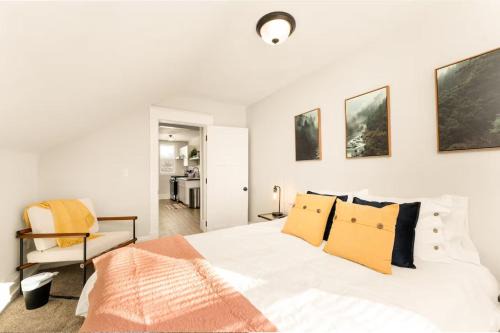 Great Falls Casa | The Larks Nest - A Gem in a Tranquil Neighborhood