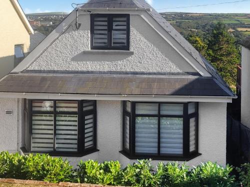 Goodwick Casa | The Laurels
