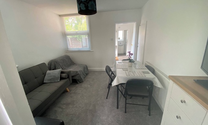 Chelmsford Apartamento | The Laurels Lovely Town Centre Apartment- Five Minutes From The Train Station