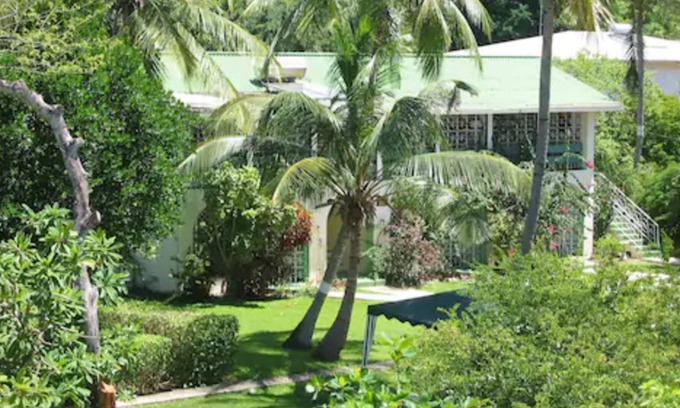 Mullins Casa | The Legend Garden Condos
