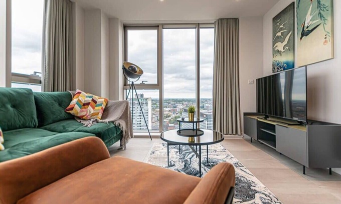 The Docks Apartamento | The Lexington II | 2BDR | Netflix | Games Room