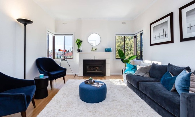 Middle Park Apartamento | The Lighthouse Character filled Abode near Beach