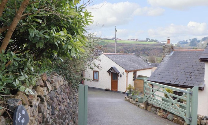 Carnbrea Casa | The Lily Pad
