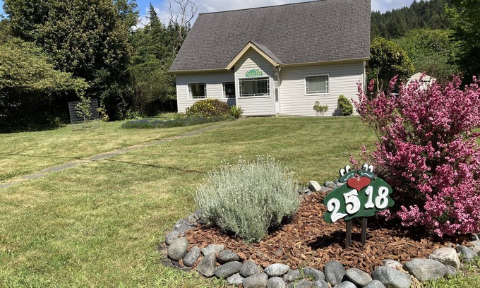 Port Orford Casa | El Lily Pad: solo un salto a todo lo costero