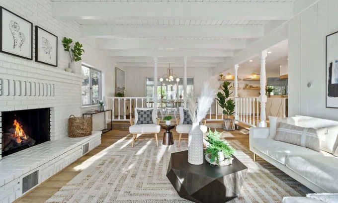Lake Arrowhead Casa | The Lilypad 2 Master Bedrooms Game Room