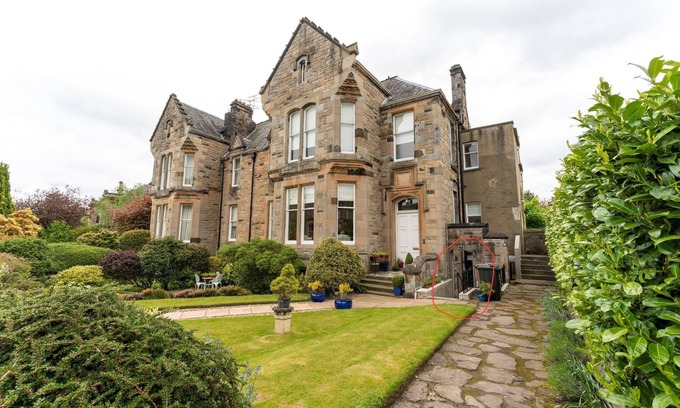 Stirling Apartamento | The Lindsay House - an apartment that sleeps 6 guests in 2 bedrooms