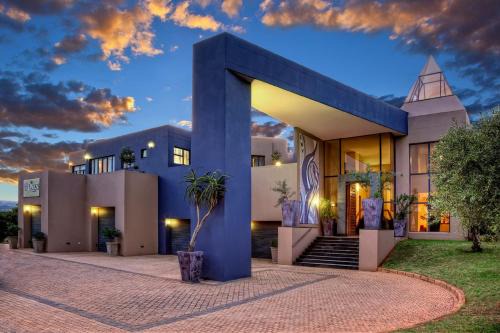 Silver Lakes Casa | The Links Guest House