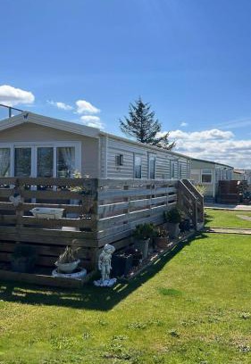Girvan Otro | The Linwood at StrathavonRentals