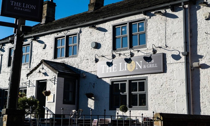 Ripponden Hotel | The Lion Pub & Grill