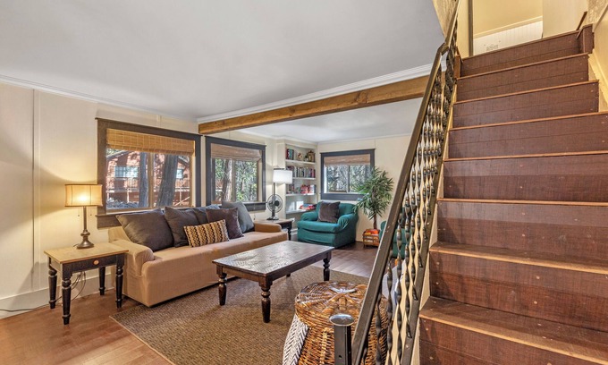 Alta Sierra Cabina | The Little Cabin - Tranquil Forest Getaway, Close to Ski Resort & Hiking Trails!